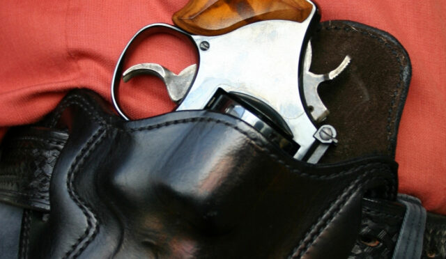 Silah Kılıfı Seçerken Nelere Dikkat Etmeli?