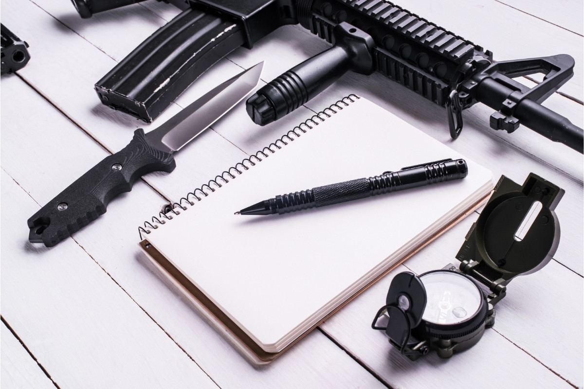 Askeri Taktik Ekipmanlarla Donanmış Olmak İçin İhtiyacınız Olanlar