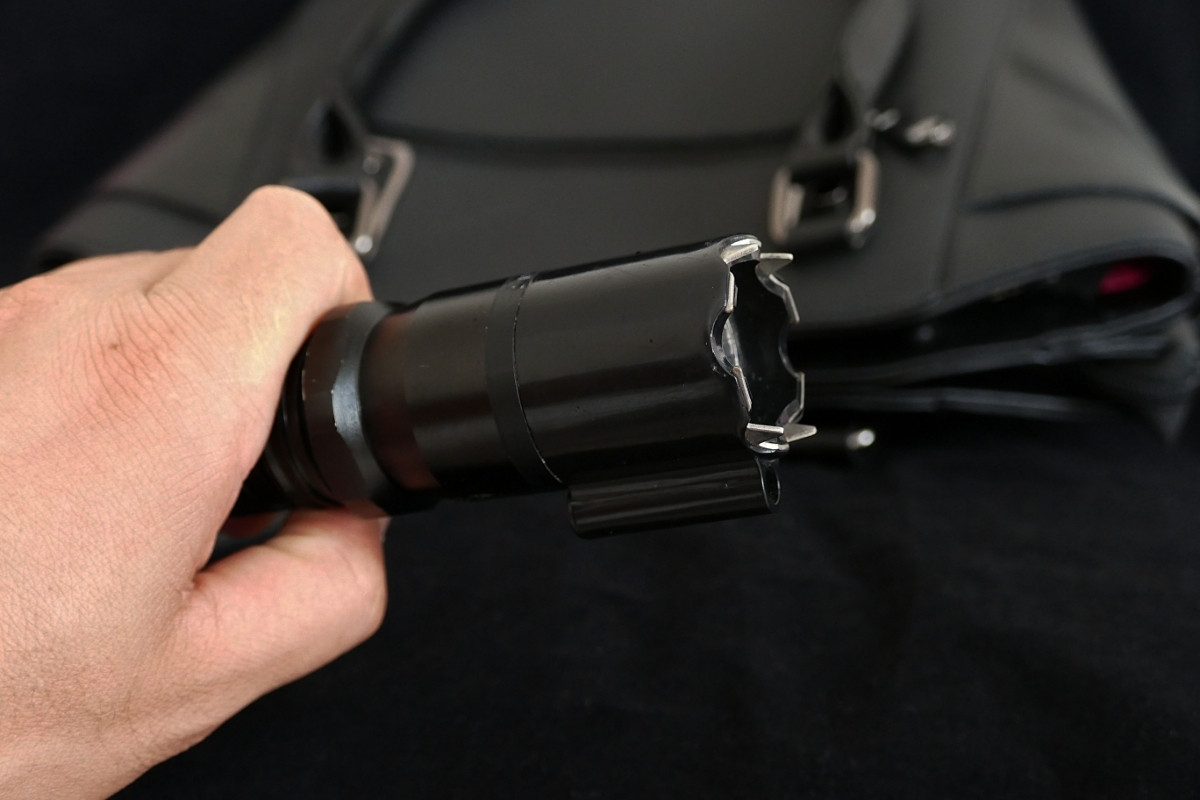 Kişisel Güvenliğiniz İçin Biber Gazı ve Elektro Şok Cihazı Seçimi