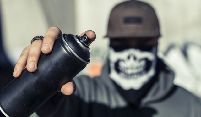 Kişisel Güvenlikte Göz Yaşartıcı Sprey Kullanımının Önemi