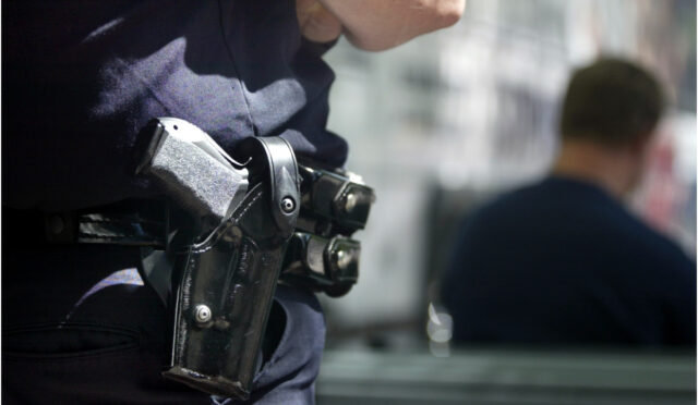 Polis Malzemeleri: Silah Kılıfları ve Daha Fazlası