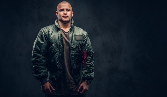 Taktik Giyim Kombinleriyle Dikkat Çekici Görünüme Ulaş